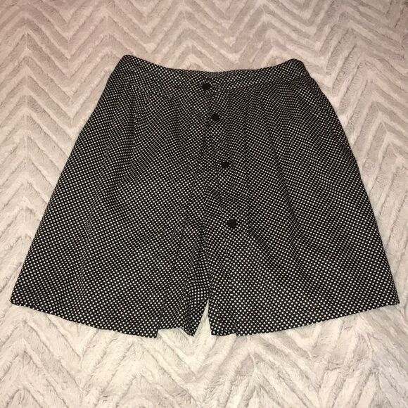 Liz Claiborne Star Print Button Skort - Size 10 - Picture 2 of 8